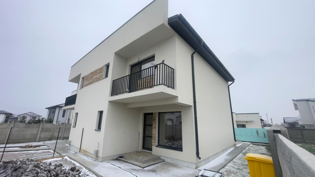 Casa tip duplex, Carcea, toate utilitatile la alb