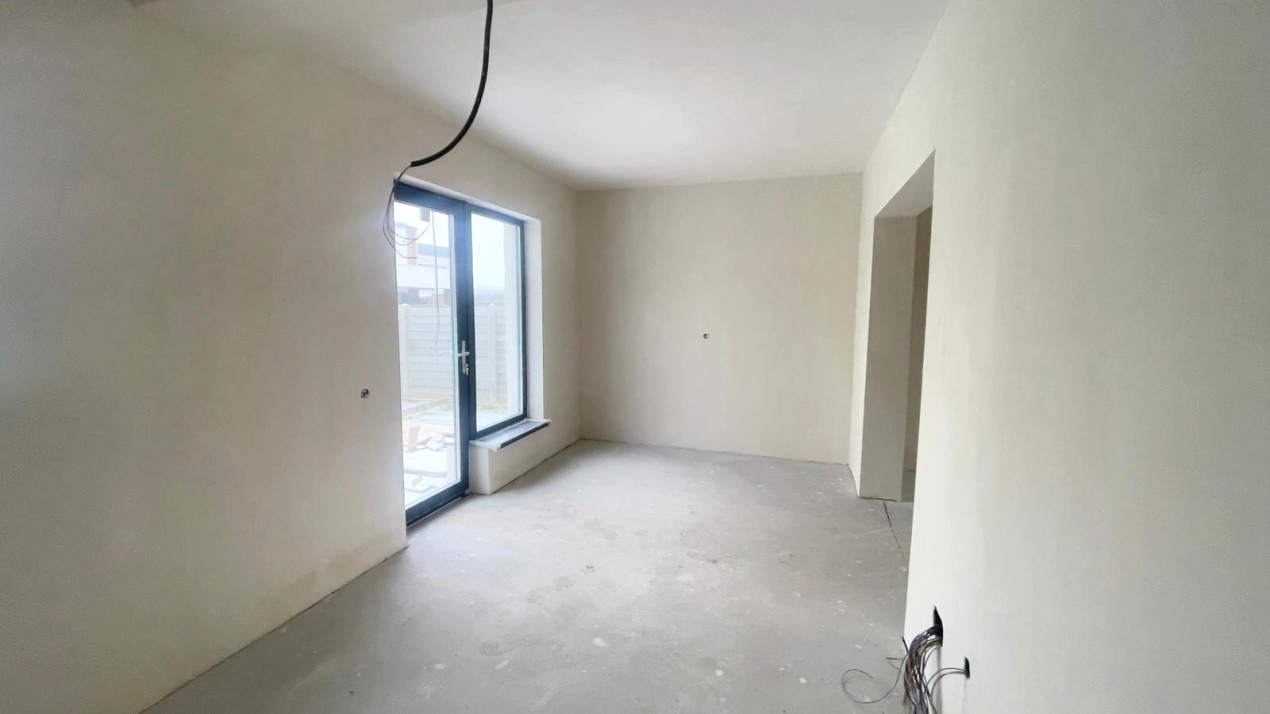 Casa tip duplex, Carcea, toate utilitatile la alb