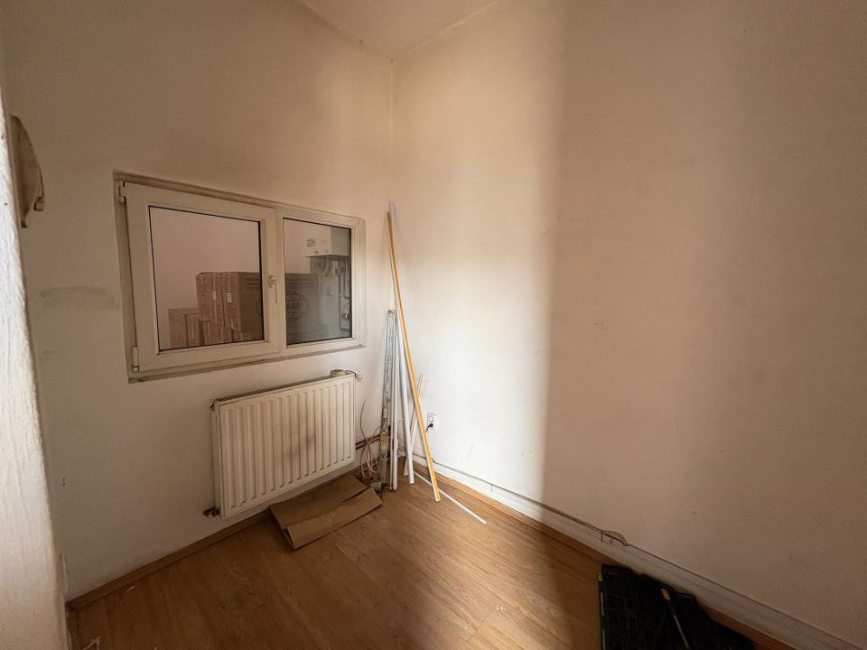 Spatiu comercial stradal cu vitrina, GH. DOJA - expunere excelenta!