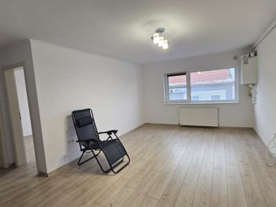 Apartament semidecomandat 2 camere Cisnadie Central