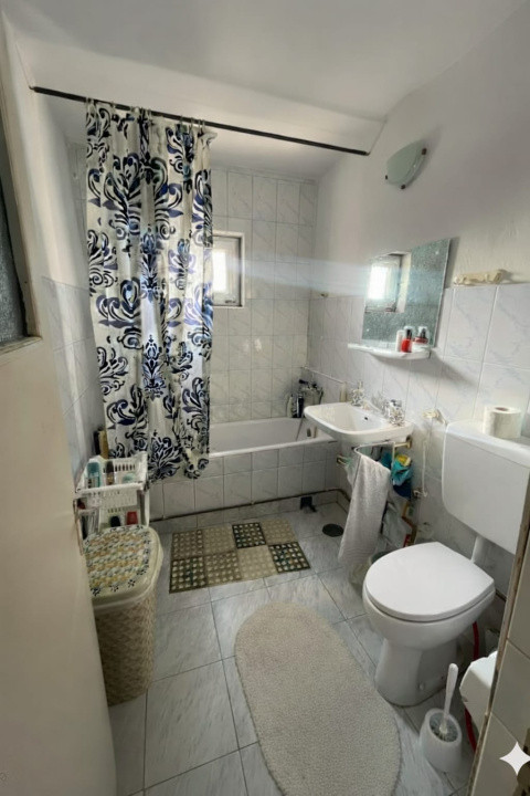 Apartament 3 camere decomandat in Nicolina, et 3 din 4