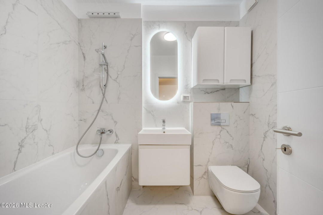 Apartament 2 camere cu vedere la lac in GranVia LakeView