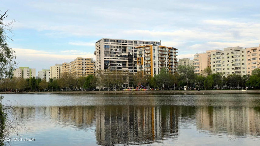 Apartament 2 camere cu vedere la lac in GranVia LakeView