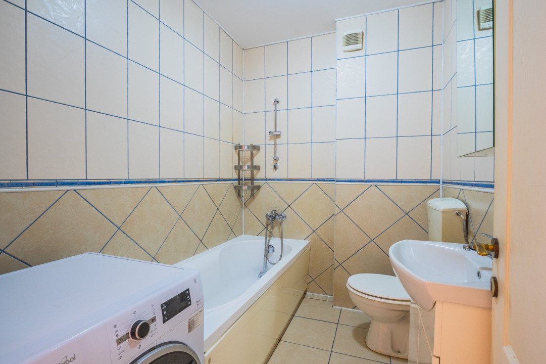 Oază de lumină și confort: Mansardă de vânzare