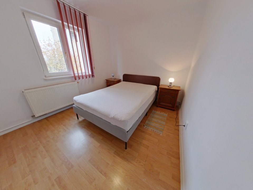  Închiriere apartament cu 3 camere - strada Avram Iancu