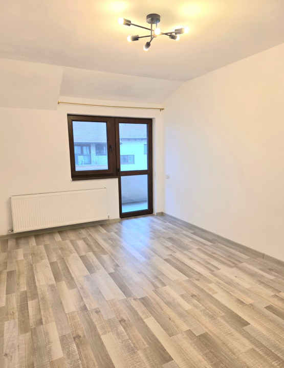  Garsoniera de inchiriat + loc de parcare 