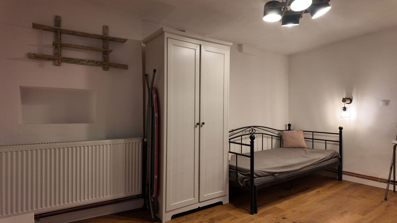 Închiriere garsonieră mobilată și utilată - Strada Postăvarului, Centrul Istoric