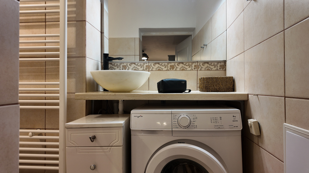 Închiriere garsonieră mobilată și utilată - Strada Postăvarului, Centrul Istoric