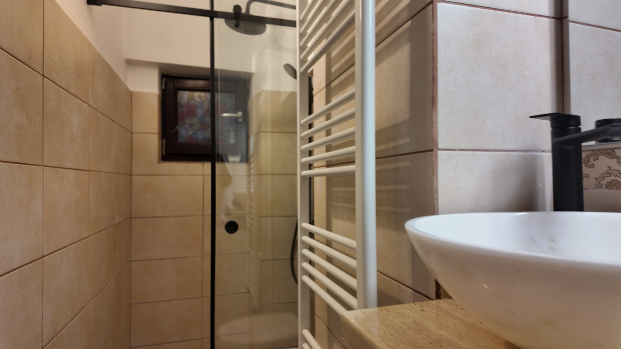 Închiriere garsonieră mobilată și utilată - Strada Postăvarului, Centrul Istoric