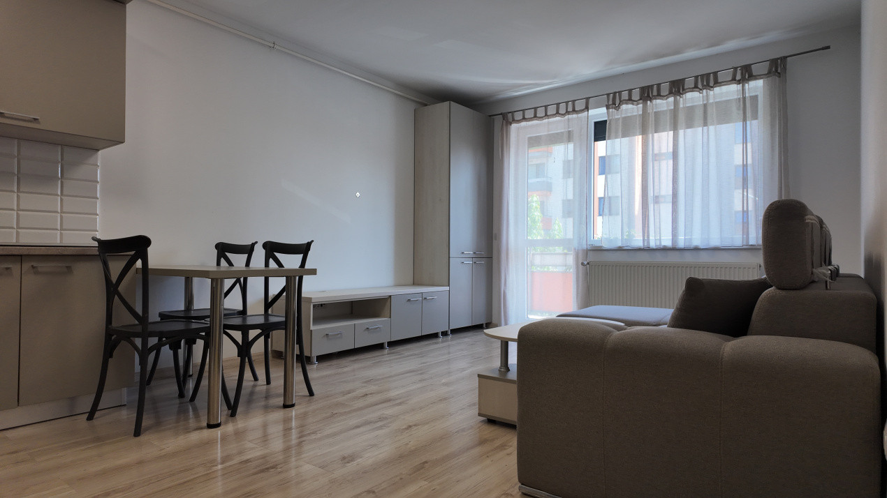Studio modern și complet mobilat, în zona Tractorul