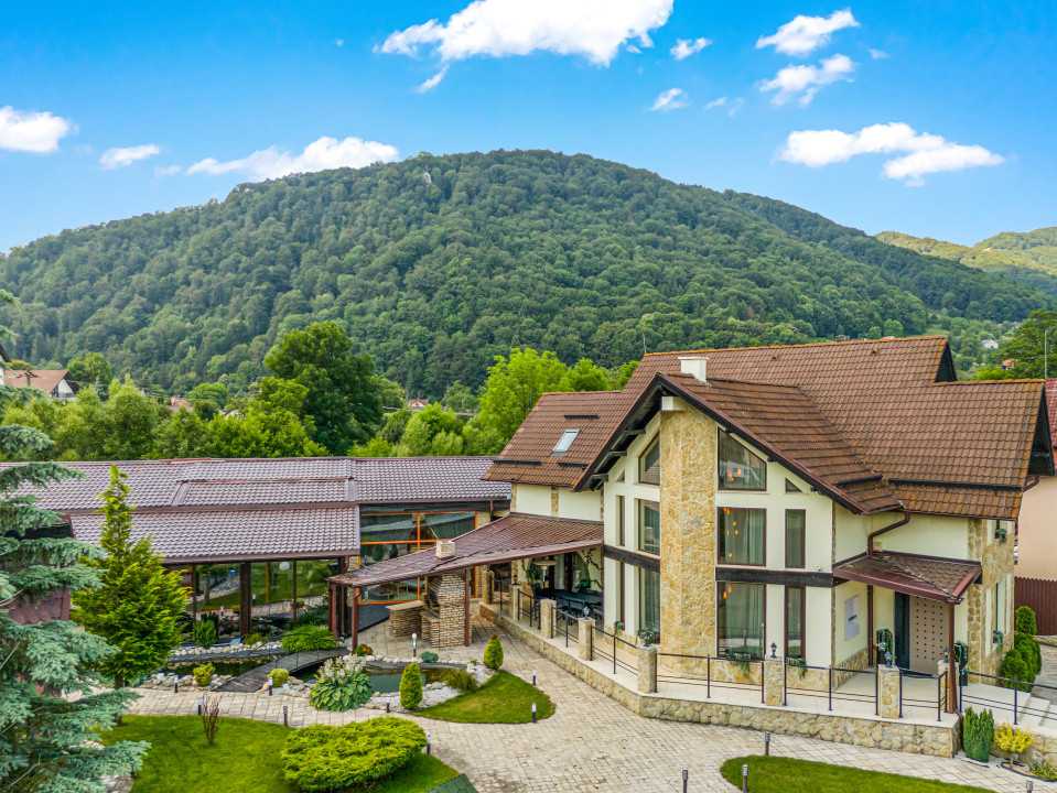 Vilă de lux în Bran | SPA complet, sală cinema, râu privat, lângă Castel