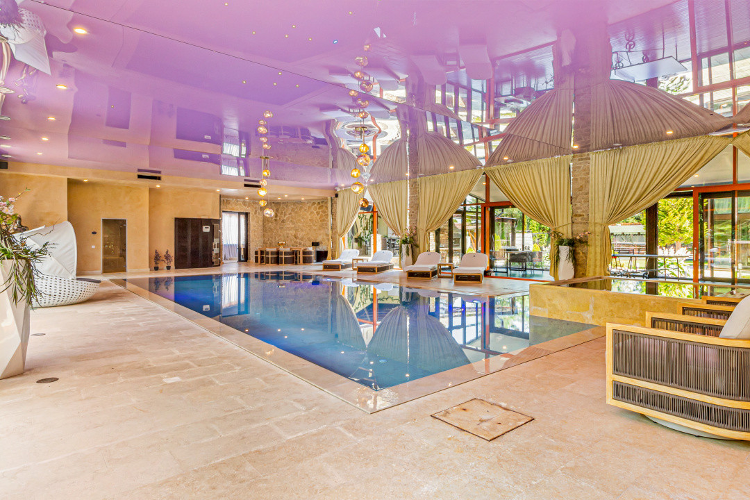 Vilă de lux în Bran | SPA complet, sală cinema, râu privat, lângă Castel