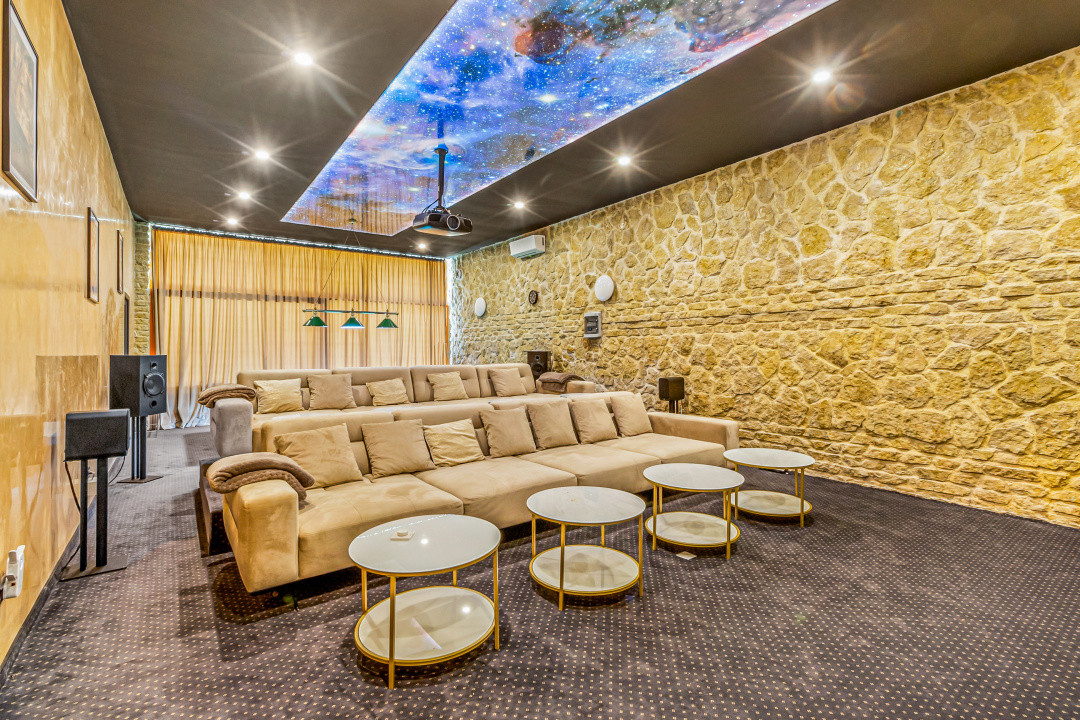 Vilă de lux în Bran | SPA complet, sală cinema, râu privat, lângă Castel