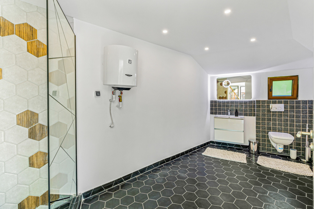 Vilă de lux în Bran | SPA complet, sală cinema, râu privat, lângă Castel