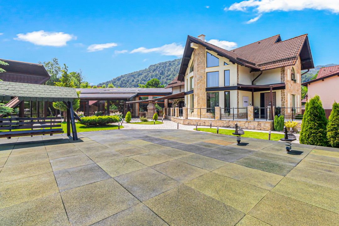 Vilă de lux în Bran | SPA complet, sală cinema, râu privat, lângă Castel