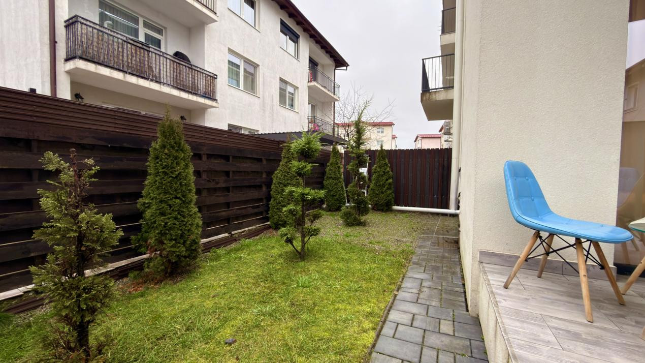 Apartament la parter cu curte privată, terase și două locuri de parcare