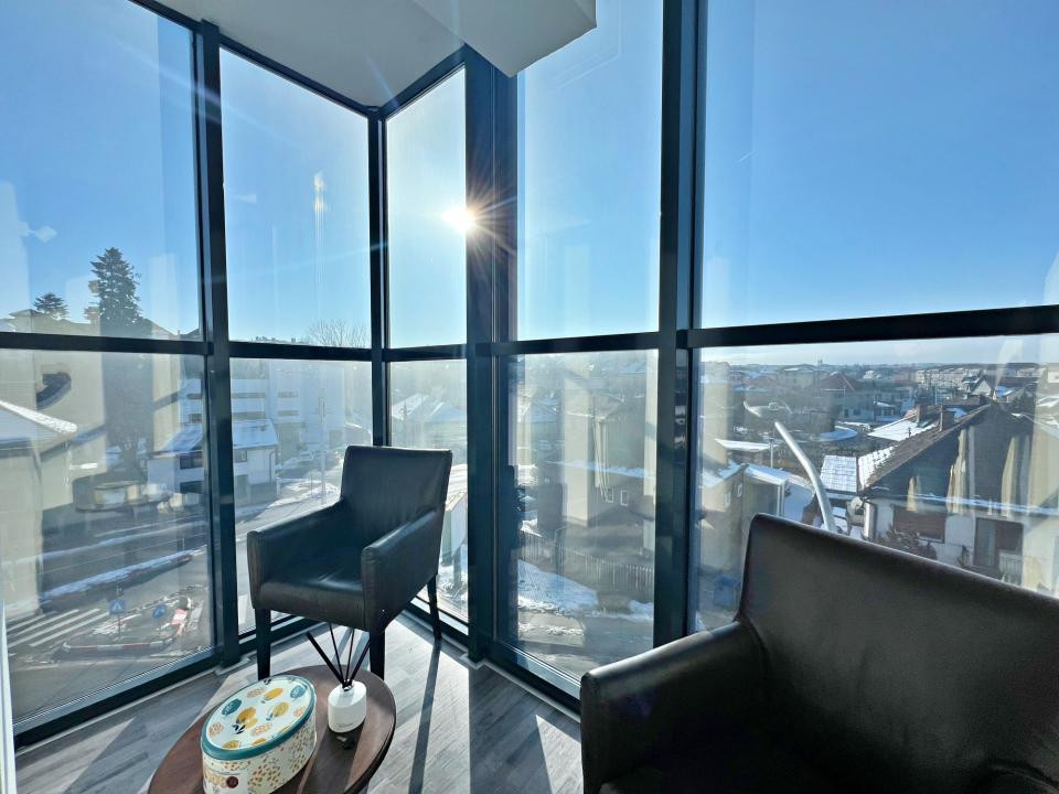 Spații de birouri de închiriat – 80 mp și 100 mp – clădire de birouri cu lift