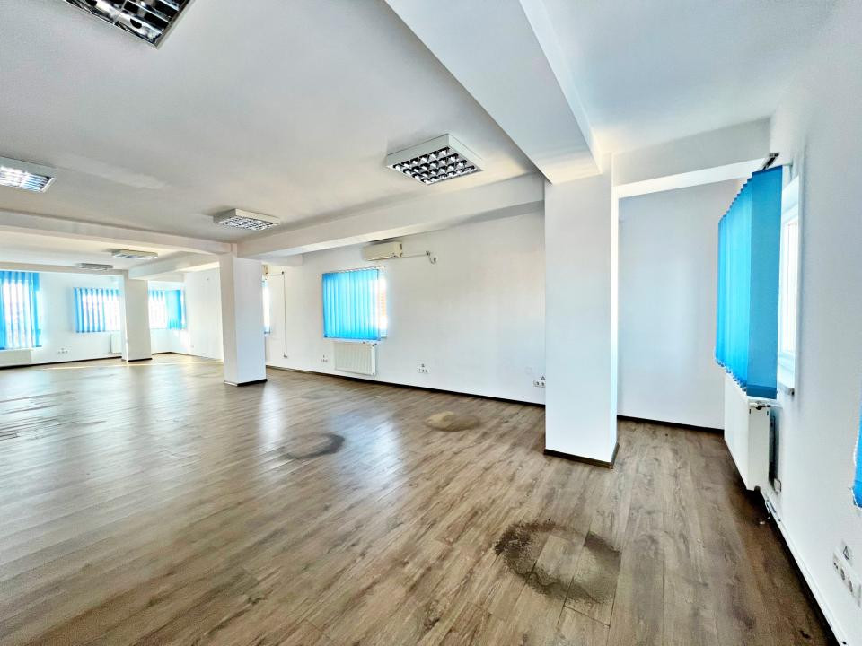 Spații de birouri de închiriat – 80 mp și 100 mp – clădire de birouri cu lift