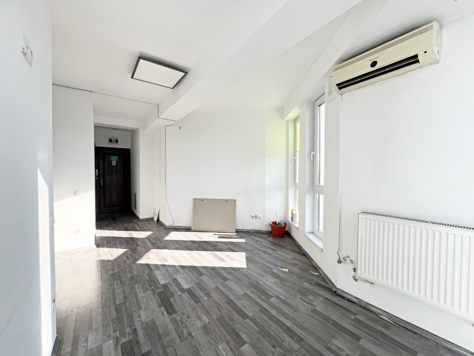 Spații de birouri de închiriat – 80 mp și 100 mp – clădire de birouri cu lift