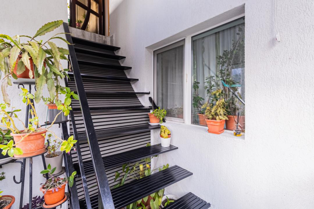 Casă individuală, vedere către Bucegi, la 300 m de Centru, Gară sau Cantacuzino