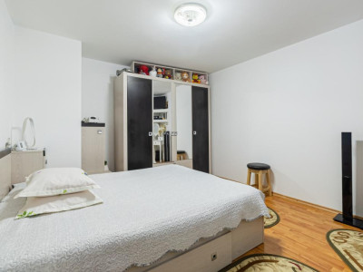 Casă individuală, vedere către Bucegi, la 300 m de Centru, Gară sau Cantacuzino