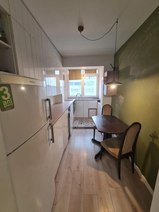 Apartament cu 2 camere decomandate in Podu Ros,  vizavi de Palas, COMISION ZERO!