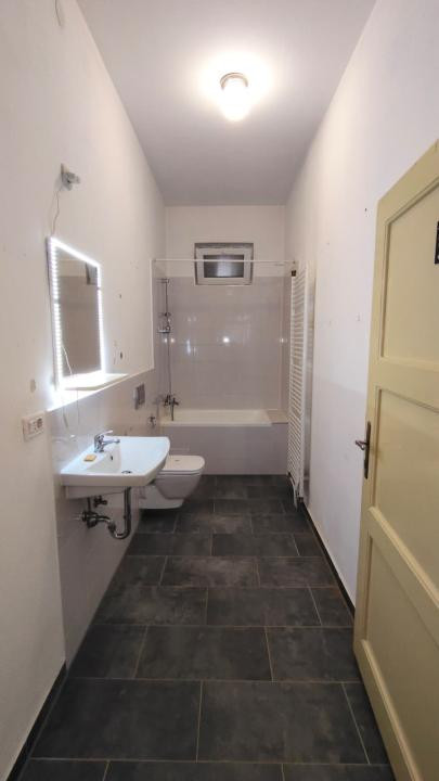 Casă de vanzare  cu 4 camere și pivniță, str. Teilor – Sibiu