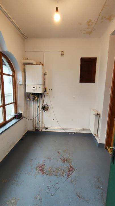 Casă de vanzare  cu 4 camere și pivniță, str. Teilor – Sibiu