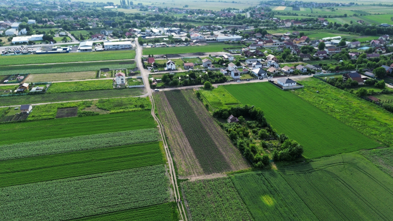 Teren intravilan 34.640 mp Stupini, str. Baciului-Luncii