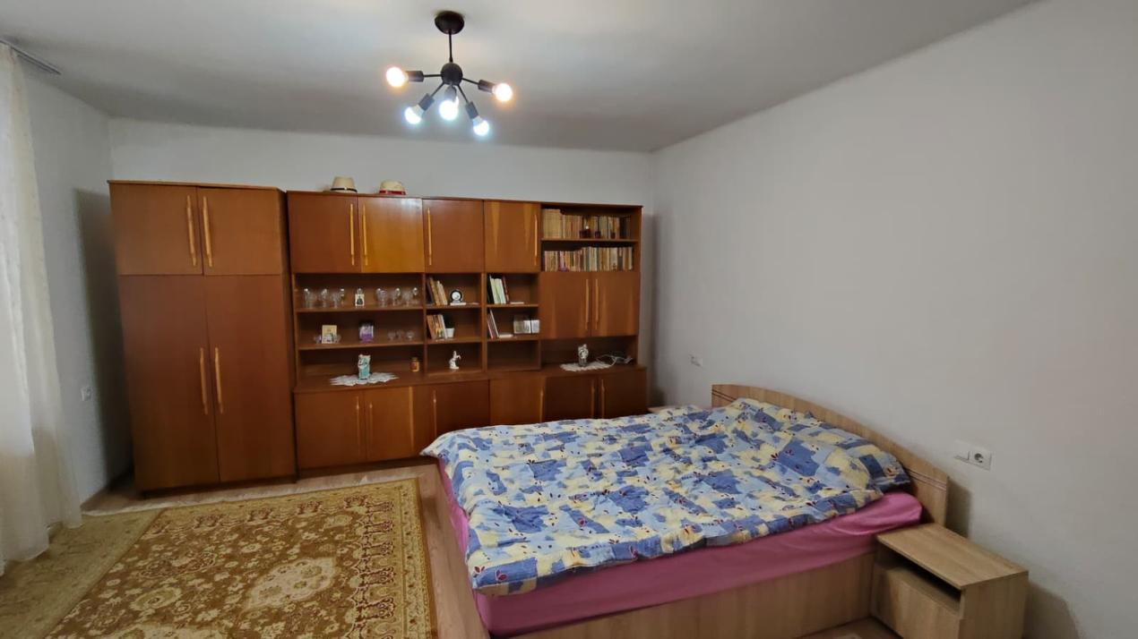 Casa saseasca de  vanzare in Cristian 