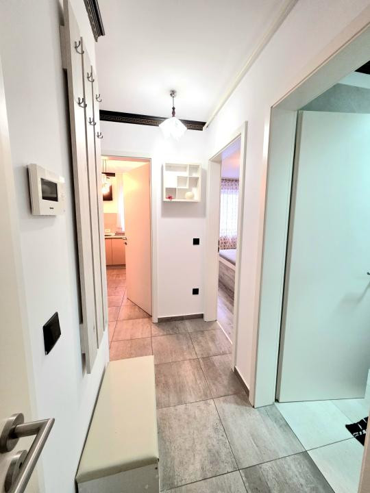 Închiriere 2 camere lângă Mall Coresi 