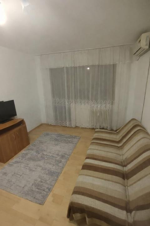Apartament cu 2 camere spatios, langa Palas!