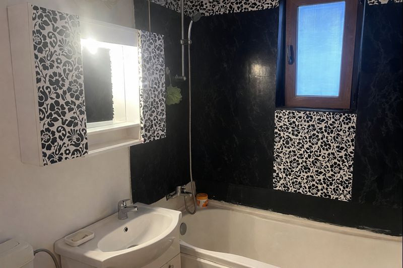 Apartament cu 2 camere spatios, langa Palas!