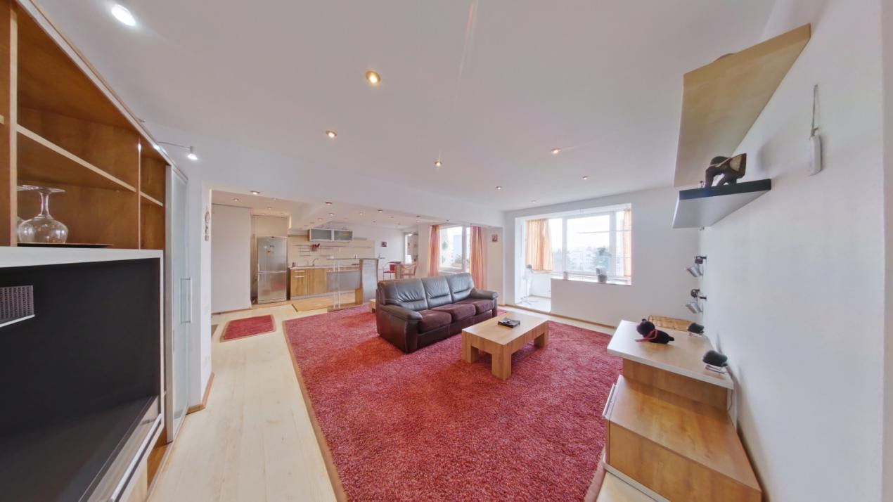 Apartament 2 camere, suprafata generoasa - Centrul Civic