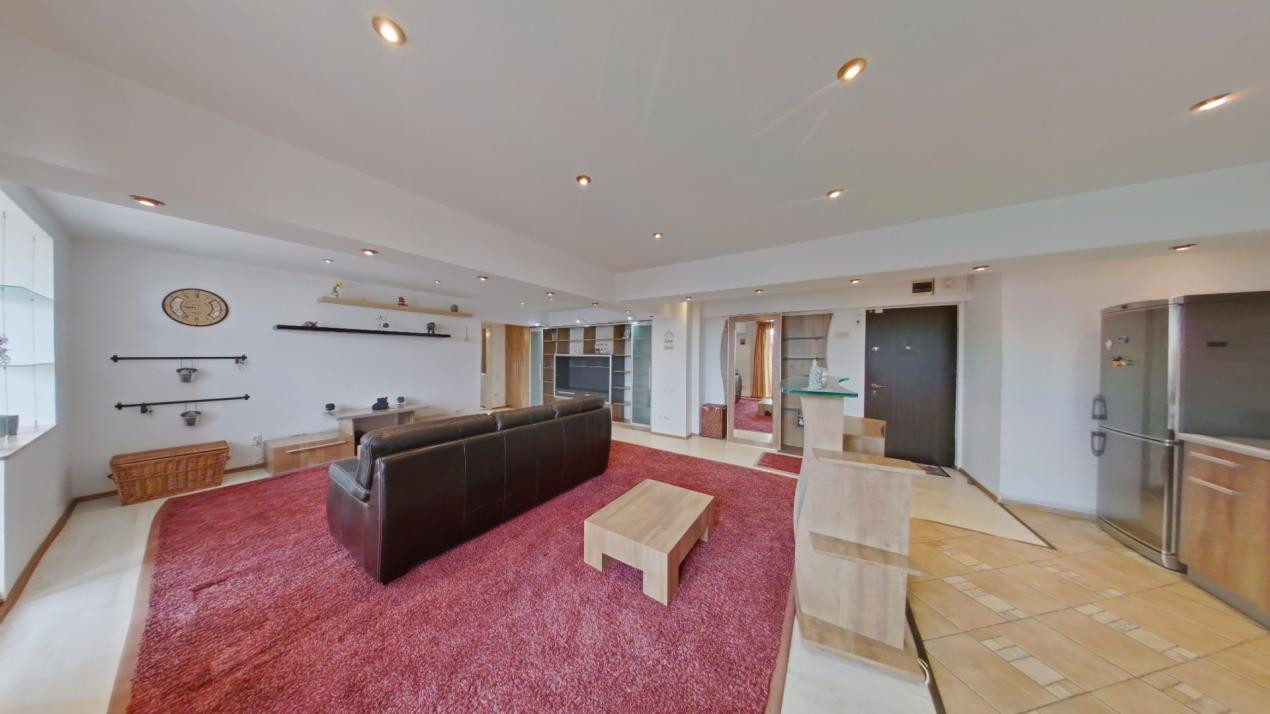 Apartament 2 camere, suprafata generoasa - Centrul Civic