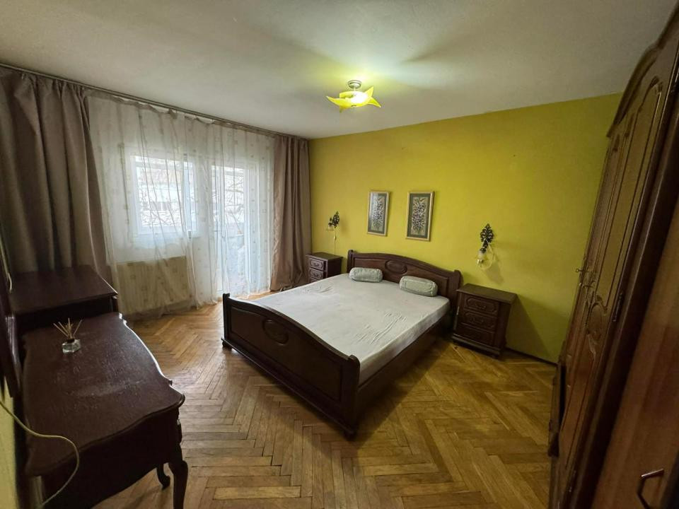 Apartament cu 2 camere decomandate in zona Bisericii Frumoasa