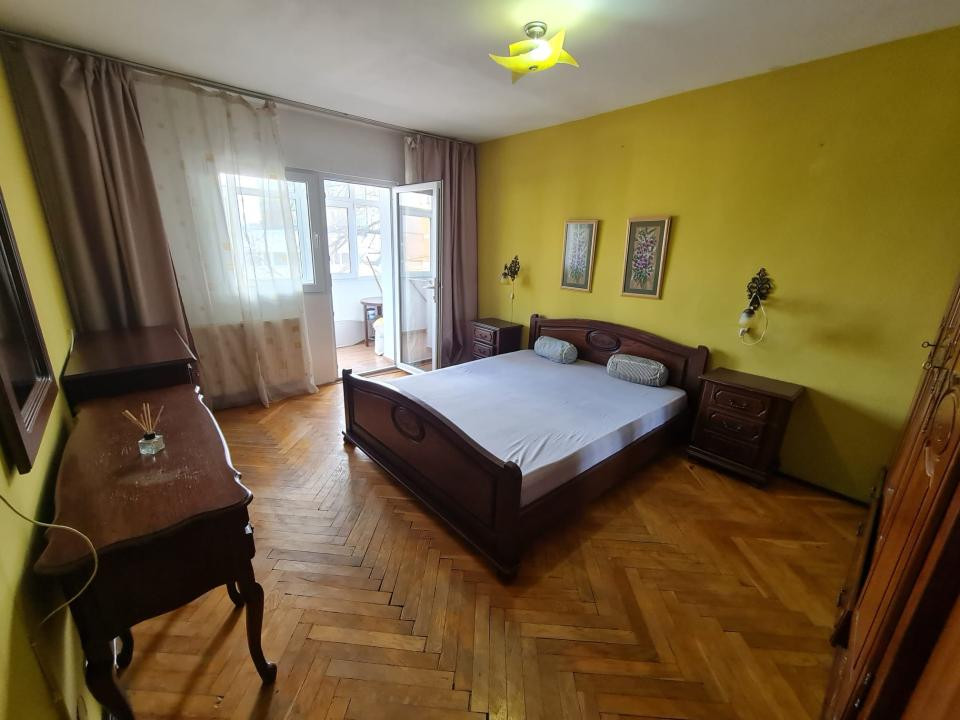 Apartament cu 2 camere decomandate in zona Bisericii Frumoasa