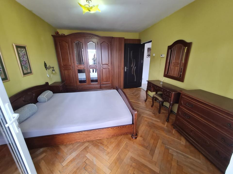 Apartament cu 2 camere decomandate in zona Bisericii Frumoasa!