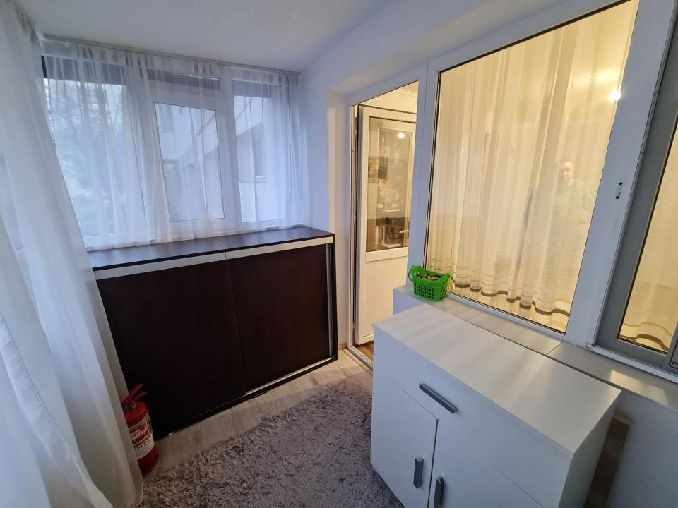 Apartament ultrafinisat cu balcon, la parter, in Pod de Piatra, fara risc!