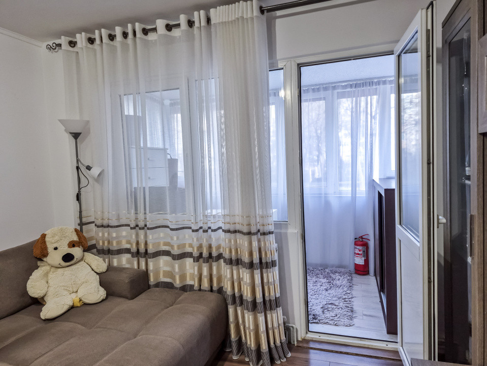 Zero comision!  Ultrafinisat cu balcon, 2 camere, in Pod de Piatra, fara risc!