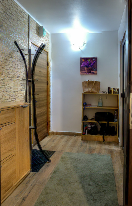 Zero comision!  Ultrafinisat cu balcon, 2 camere, in Pod de Piatra, fara risc!