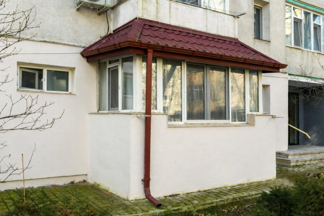 Zero comision!  Ultrafinisat cu balcon, 2 camere, in Pod de Piatra, fara risc!