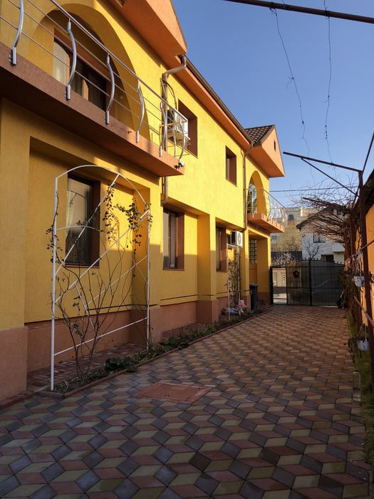 Casă de Lux lângă Grădina Botanică