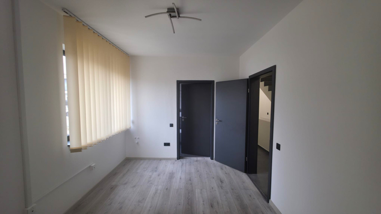 Spatiu Premium în Duplex pentru birou: 6 Camere, Infrastructură IT, Parcare