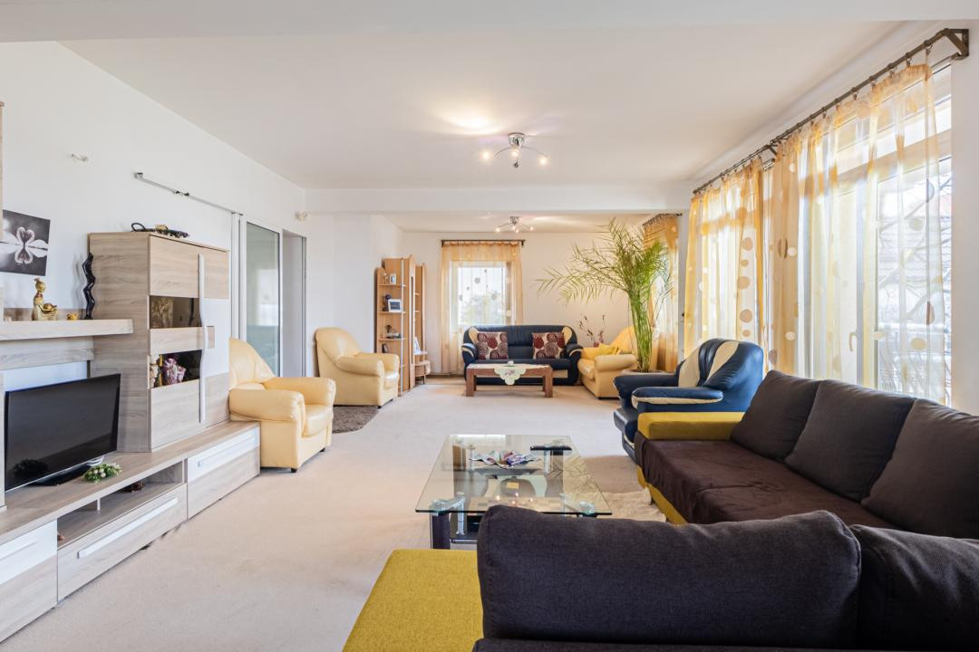 Casă de vânzare în Brașov, zona Tractorul- Comision 0%