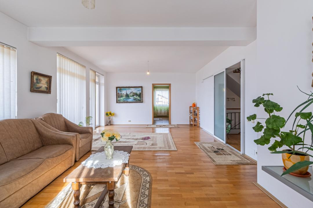 Casă de vânzare în Brașov, zona Tractorul- Comision 0%