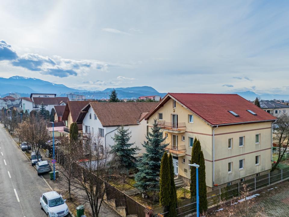 Casă de vânzare în Brașov, zona Tractorul- Comision 0%