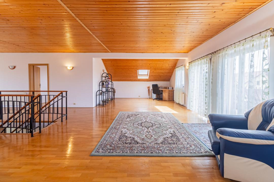 Casă de vânzare în Brașov, zona Tractorul- Comision 0%