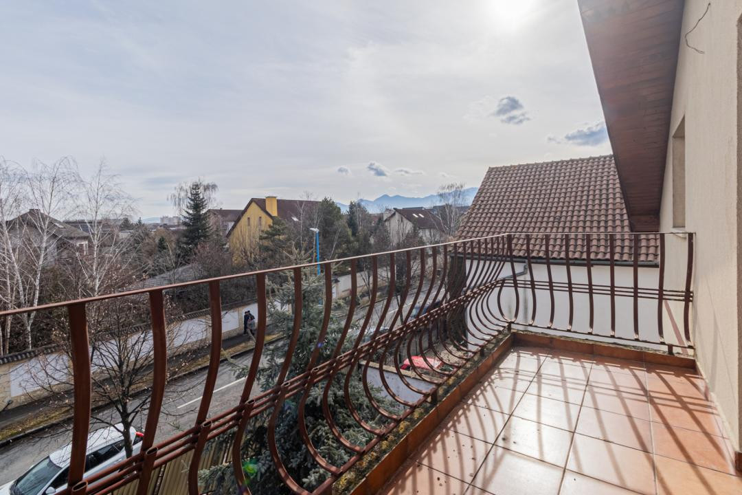 Casă de vânzare în Brașov, zona Tractorul- Comision 0%