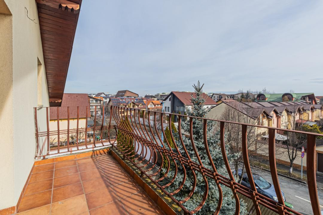 Casă de vânzare în Brașov, zona Tractorul- Comision 0%